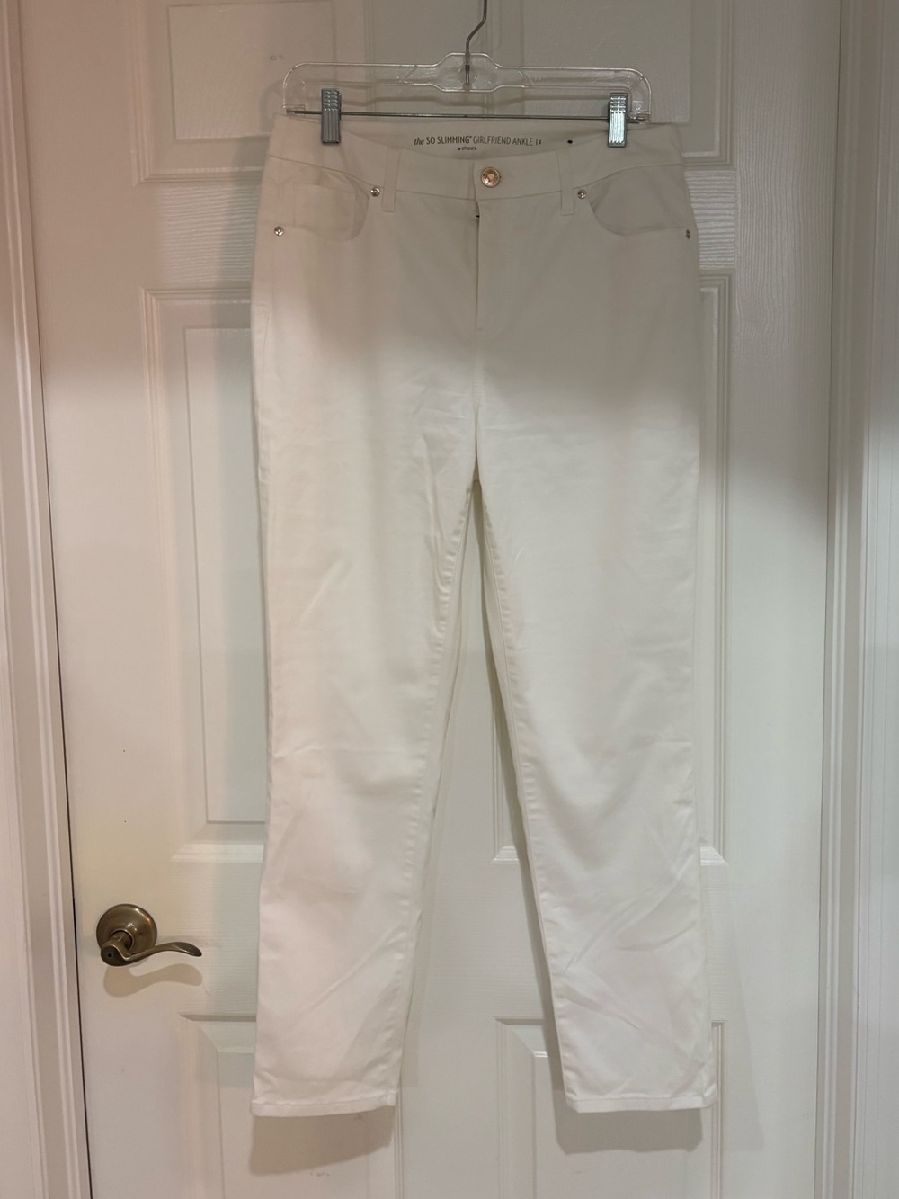 Chico’s So Slimming Girlfriend Ankle Pants White Size 1